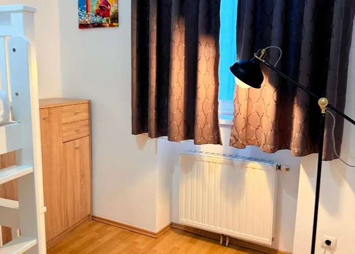 Апартаменти Gesamte Fuer 4 Personen 8